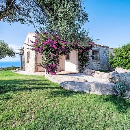 Stazzo Serafini By Interhome