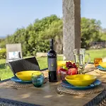 بيت للعطل Stazzo Serafini By Interhome رينا ماجور