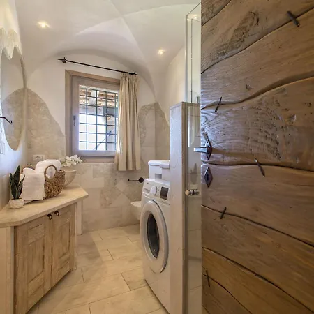 Stazzo Serafini By Interhome