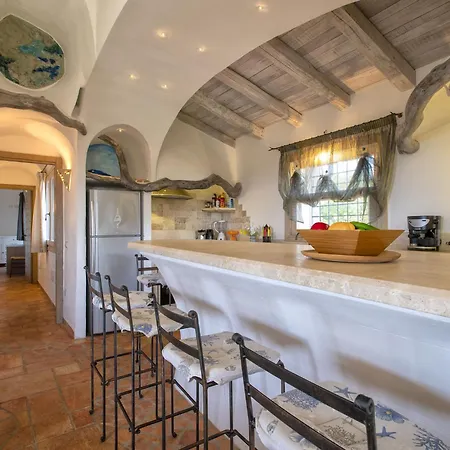 Stazzo Serafini By Interhome بيت للعطل *