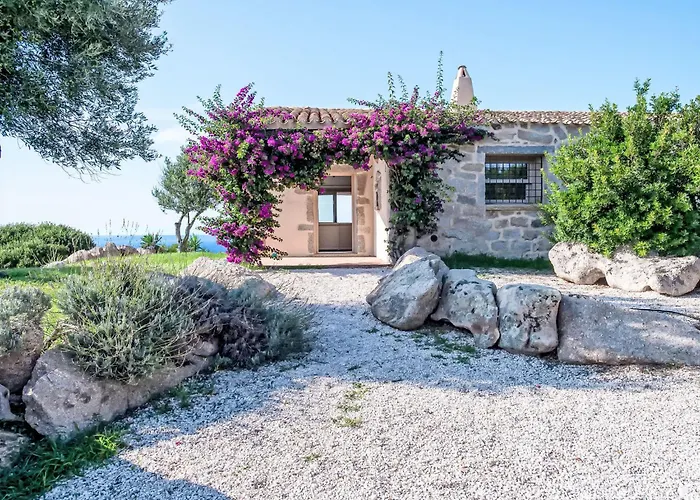 Stazzo Serafini By Interhome